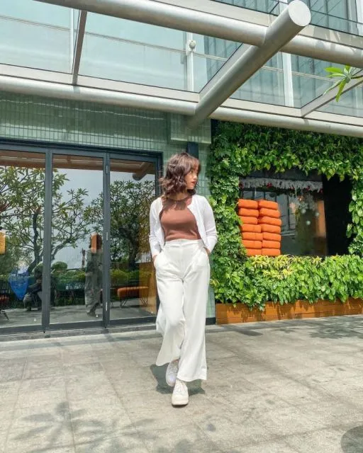 Ide Fashion Kasual Sporty ala Fuji An untuk Tampil Kece. Simpel! 9 OOTD ala Fuji