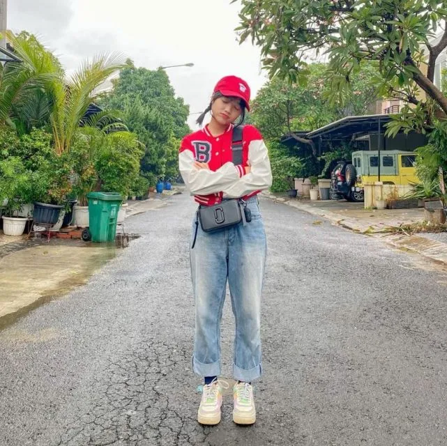 Ide Fashion Kasual Sporty ala Fuji An untuk Tampil Kece. Simpel! 13 OOTD ala Fuji