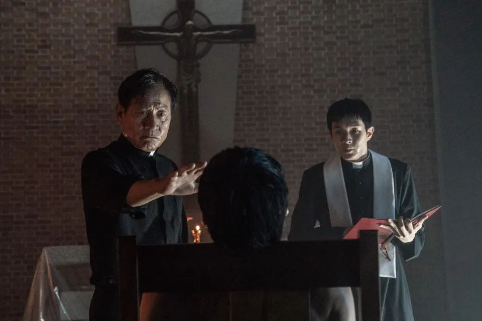 7 Film Choi Woo Shik yang Wajib Kamu Tonton. Aktingnya Super Banget! 11 choi woo shik the divine fury