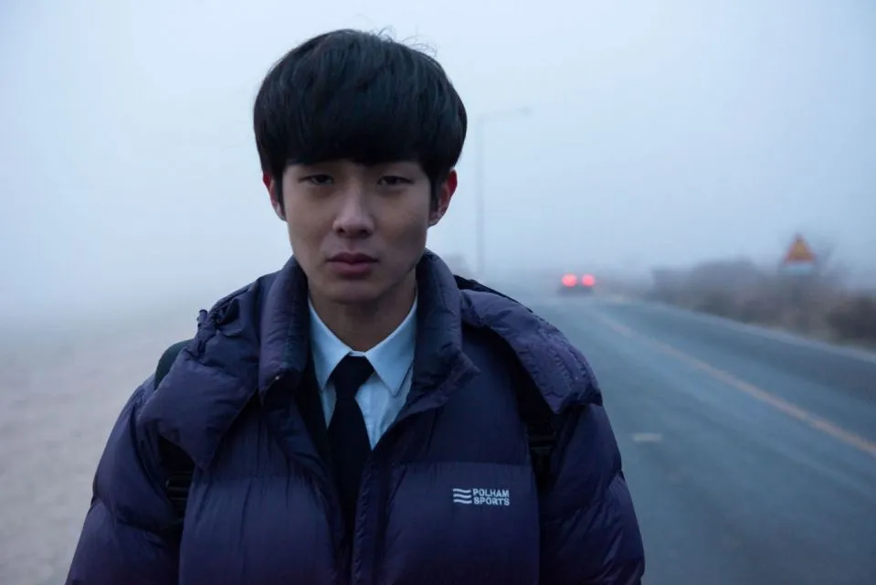7 Film Choi Woo Shik yang Wajib Kamu Tonton. Aktingnya Super Banget! 10 Film Set Me Free