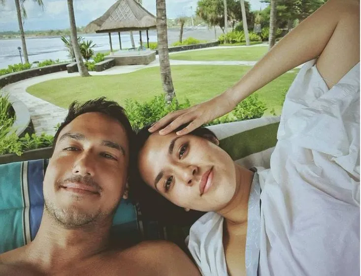 Artis yang Dapat Julukan Hot Daddy; Paras Tampan Plus Sayang Keluarga 9