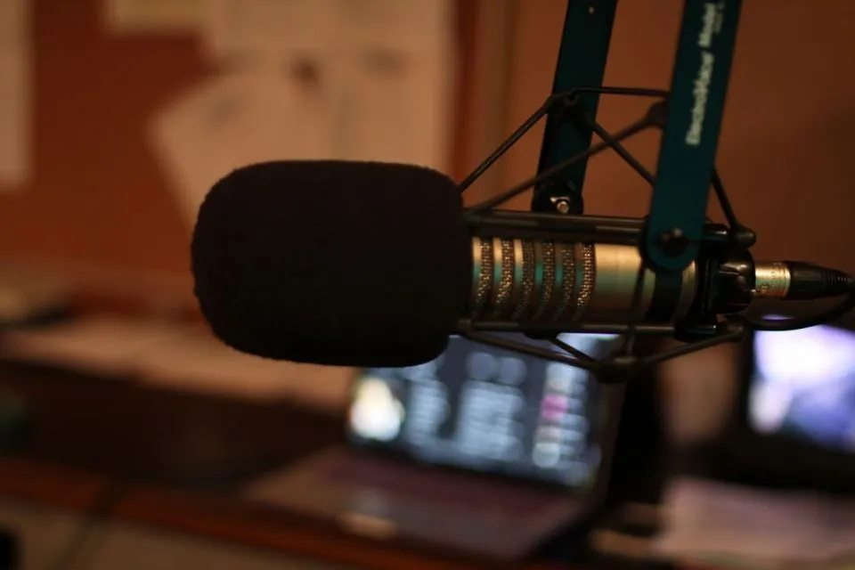 Mengenang Masa Kejayaan Radio Sebagai Sumber Utama Hiburan. Bikin Kangen! 10