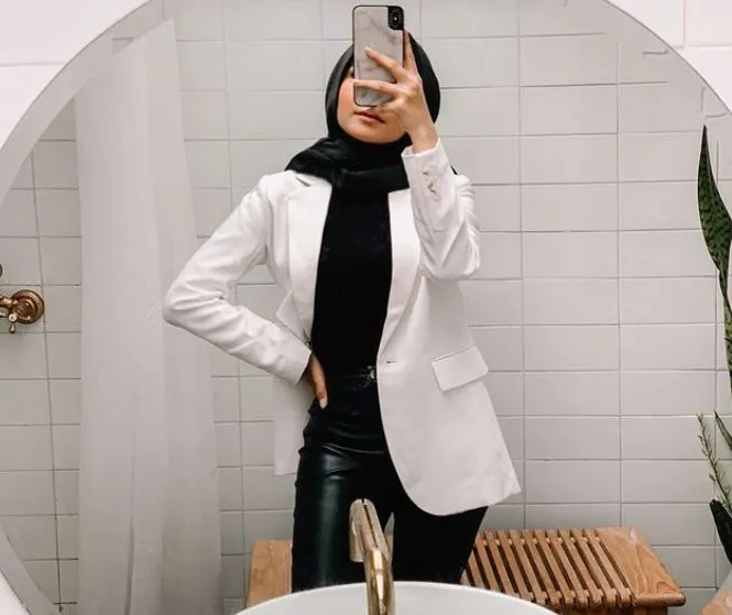 Potret Gaya Hijab ala Selebgram Diba Fahira @dibafahira 17