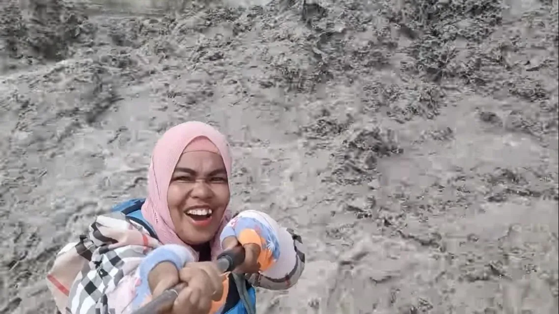 Deretan Tipe Konten YouTube yang Nyeleneh Banget. Pernah Nonton? 10 Konten YouTube nyeleneh