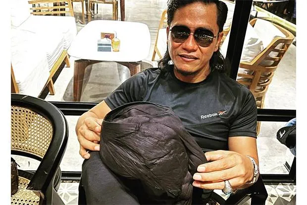 Deretan Artis yang Pernah Lelang Barang Milik Mereka 9