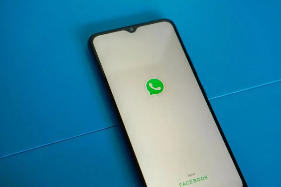 Dilema Warganet Soal Fitur Baru WhatsApp yang Bisa Sembunyikan Status 'Online' 10
