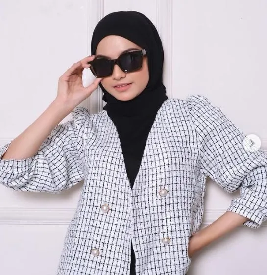 Potret Gaya Hijab ala Selebgram Diba Fahira @dibafahira 12