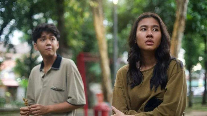 Review Film Penyalin Cahaya: Cukup Mengesankan dan Sedikit Edukatif 5