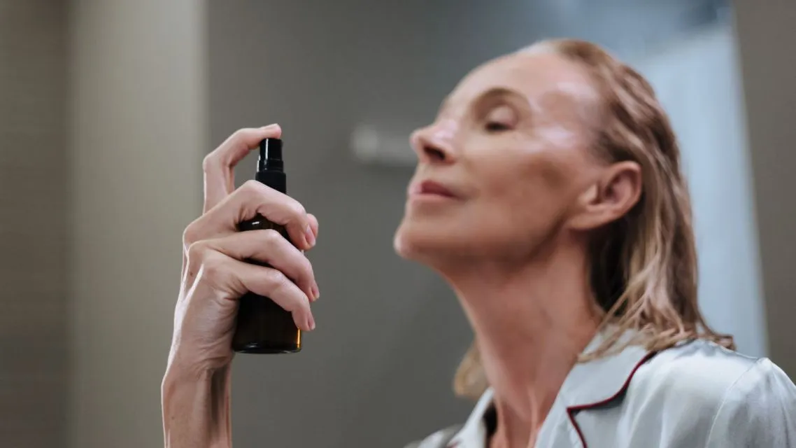 Daftar Skincare yang Sebaiknya Disimpan di Kulkas Agar Lebih Tahan Lama 7