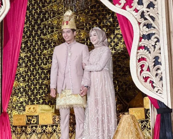 Potret Ngunduh Mantu Ria Ricis Jadi Sorotan Warganet, Disebut Sudah Hamil 3 Ria Ricis dan Teuku Ryan