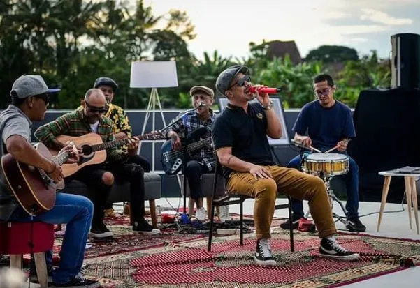 Sederet Band ini Wajib Tampil Seandainya When We Were Young Festival Ada di Indonesia 17