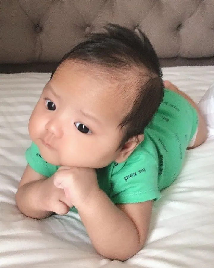 Anak Artis yang Disunat Saat Masih Bayi. Alasannya Beragam 15
