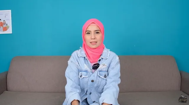 Tya Ariestya Resmi Berhijab, Akui Dirinya Kini Masih dalam Proses Belajar 4 Tya Ariestya