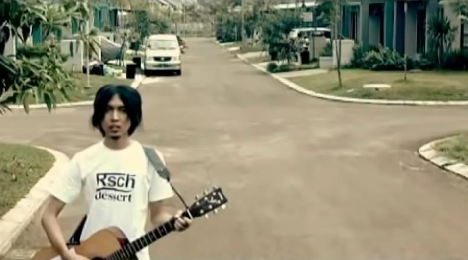 Video Klip Lagu 2000-an yang Layak Dapat Remake. Nostalgianya Pasti Dapat! 15