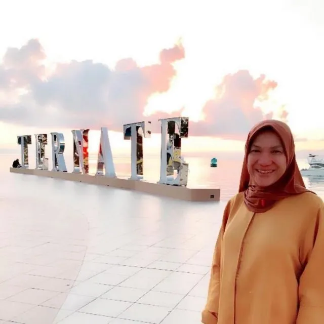 Perjalanan Karier Dorce Gamalama, Legenda Hiburan Tanah Air yang Serba Bisa 9 Awal karier Dorce Gamalama