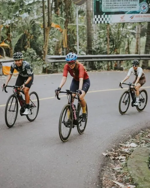 6 Destinasi Sport Tourism yang Gunakan Nama Artis Indonesia, Unik Banget! 7 Tanjakan Luna Maya