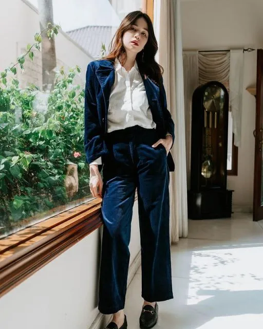 Gaya Fashion ala Laura Basuki, Mulai dari Formal Sampai Kasual 16 10 style ootd laura basuki