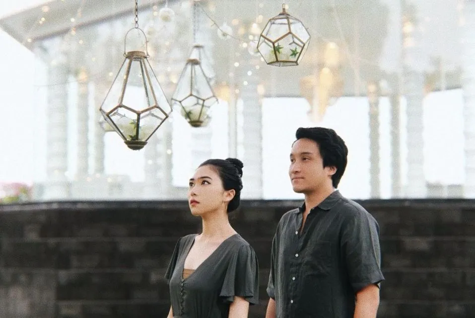 Tips Hubungan Langgeng dari 12 Pasangan Artis yang Patut Kamu Coba 18 Isyana Sarasvati dan Rayhan