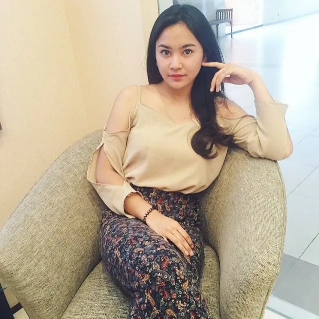 Potret Gaya Mahalini Raharja, Penyanyi Asal Bali Pacar Rizky Febian 20 OOTD Mahalini