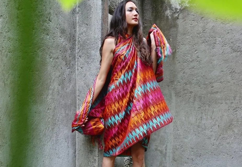 Potret Gaya Stylish Nadine Chandrawinata dalam Busana Modern-Etnik 14 Nadine Chandrawinata
