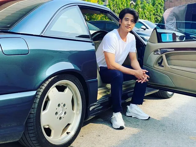 Potret Terbaru Mario Maurer, Aktor Thailand yang Dulu Terkenal di Film A Little Thing Called Love 12 potret terbaru Mario Maurer pemeran Shone