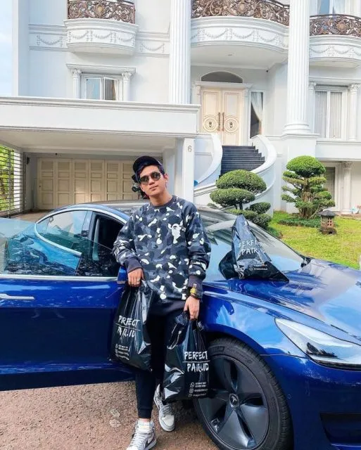 Deretan Kontroversi Indra Kenz, Crazy Rich Medan yang Kini Berstatus Tersangka Penipuan 4 Indra Kenz