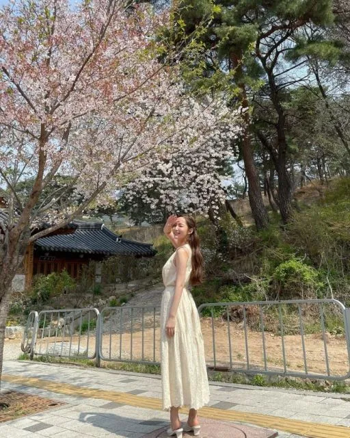 Potret Gaya Park Min Young, Bintang Drama Forecasting Love and Weather 13 Style Park Min-young