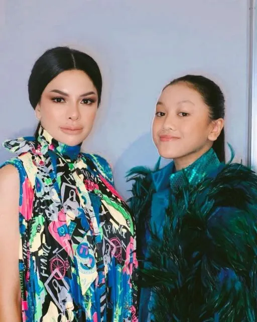 Nikita Mirzani Dampingi Putri Sulungnya Jadi Saksi di Persidangan Indra Tarigan 4 Lolly dan Nikita Mirzani