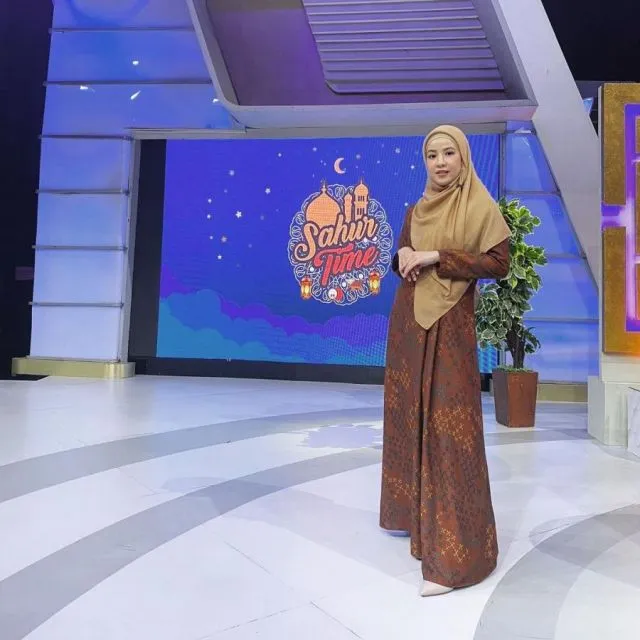 Gaya Fashion ala Natasha Rizky. Nyaman dan Stylish~ 18 Natasya Rizky