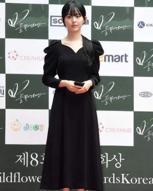 Gaya Fashion ala Park Ji Hoo, Pemeran On Jo di All of Us are Dead. Gemas! 11 gaya onjo all of us are dead