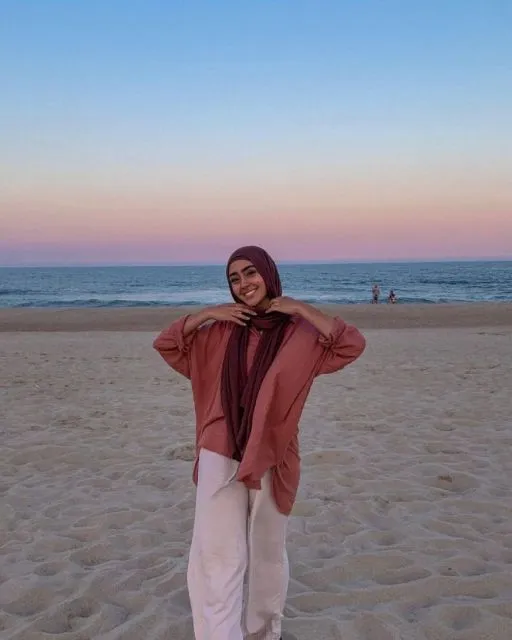 Potret Fesyen Berhijab ala Zahra Hashimee, TikTokers Muslim Asal Amerika 15 Fesyen berhijab ala TikToker @zahra