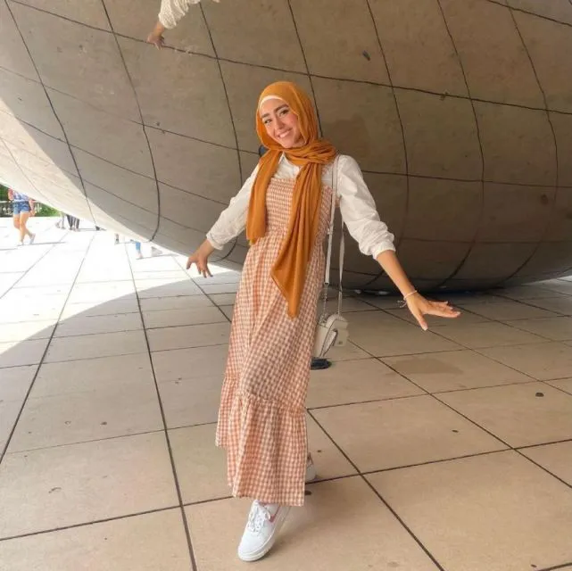 Potret Fesyen Berhijab ala Zahra Hashimee, TikTokers Muslim Asal Amerika 14 Fesyen berhijab ala TikToker @zahra