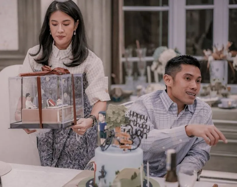 8 Potret Dian Sastro dan Suaminya, Indraguna Sutowo. Selalu Kompak dan Mesra! 16