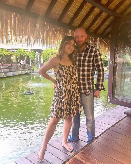 Tips Hubungan Langgeng dari 12 Pasangan Artis yang Patut Kamu Coba 14 Melaney Ricardo dan Tyson Lynch