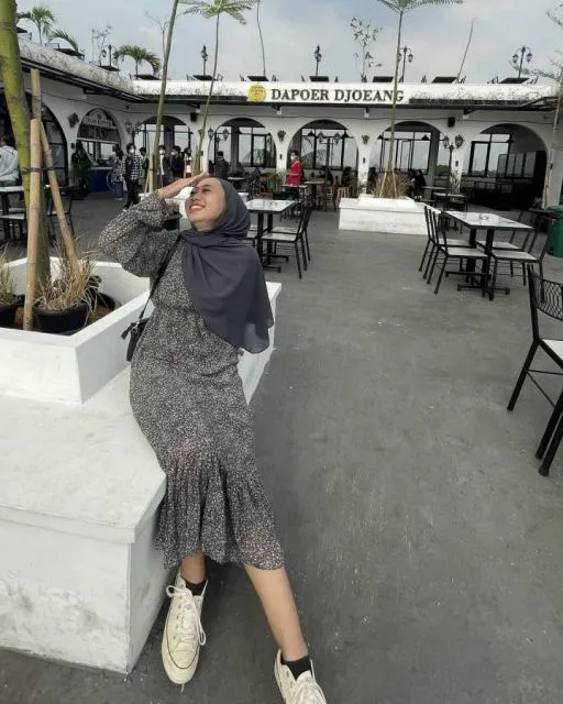 Inspirasi Gaya Artsy ala Aya Canina, Penulis Puisi Style Aya Canina