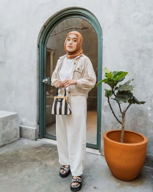Fashion Berhijab dan Kekinian ala Ririe Fairus, Mantan Istri Ayus Sabyan 11 Fesyen Ririe Fairuz