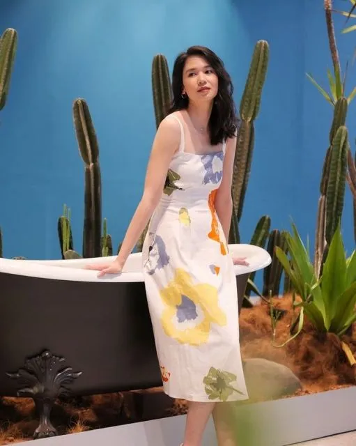 Gaya Fashion ala Laura Basuki, Mulai dari Formal Sampai Kasual 13 10 style ootd laura basuki
