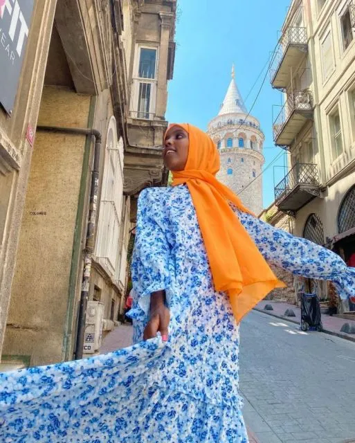 Ide Busana Cerah dan Penuh Warna ala Munera Ahmed, Tiktoker asal Amerika 10 Style Munera Ahmed