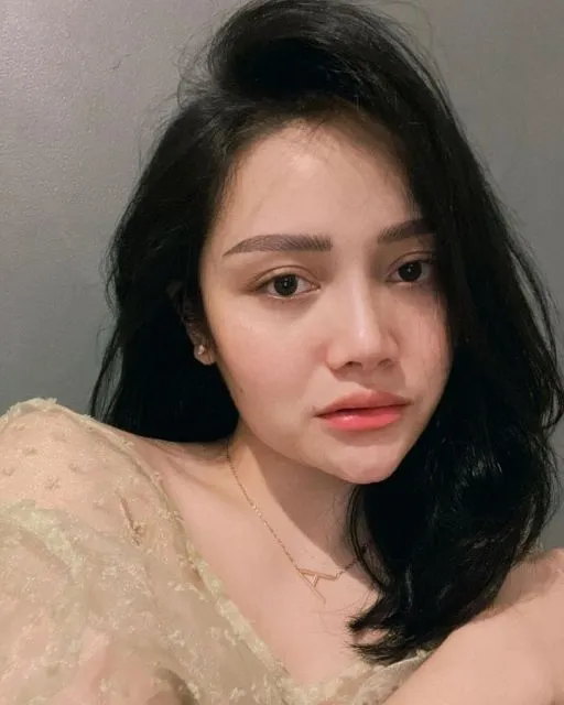 Mawar AFI Cerai, Mantan Suami Nikahi Pengasuh Anaknya Sebulan Kemudian 6 Mawar AFI