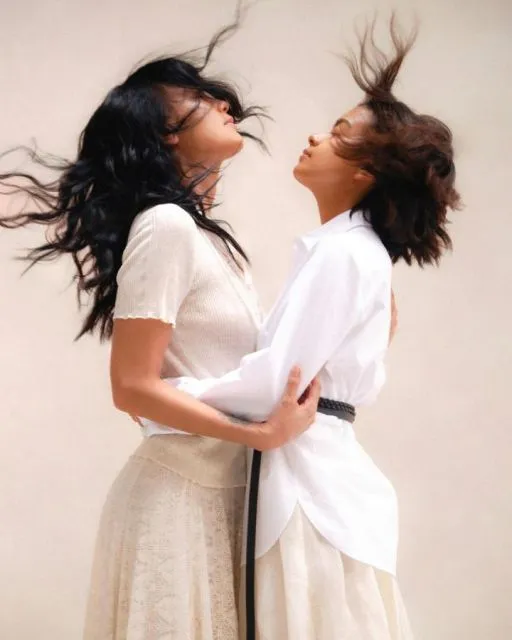 Gaya Kompak Sophia Latjuba dan Eva Celia. Tampil Kece bak Kakak Beradik 12 Foto Sophia Latjuba dan Eva Celia