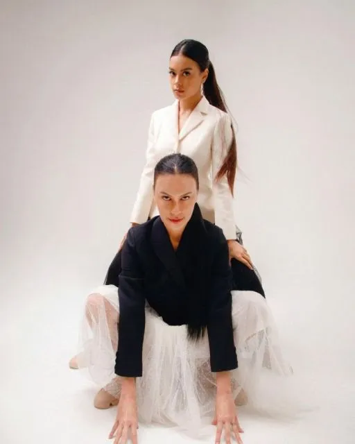Gaya Kompak Sophia Latjuba dan Eva Celia. Tampil Kece bak Kakak Beradik 17 Sophia dan Eva di pemotretan