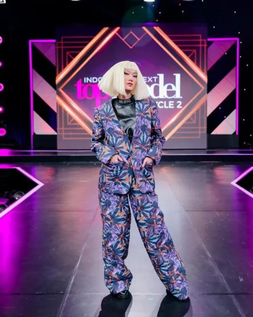 Potret Gaya Modis Ayu Gani, Juri di Indonesian Next Top Model 9 Style cetar Ayu Gani.