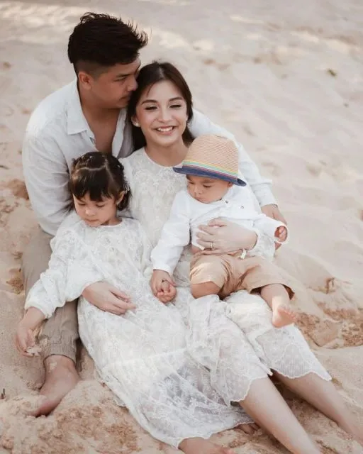 Tips Hubungan Langgeng dari 12 Pasangan Artis yang Patut Kamu Coba 22 Chelsea Olivia dan Glenn Alinskie