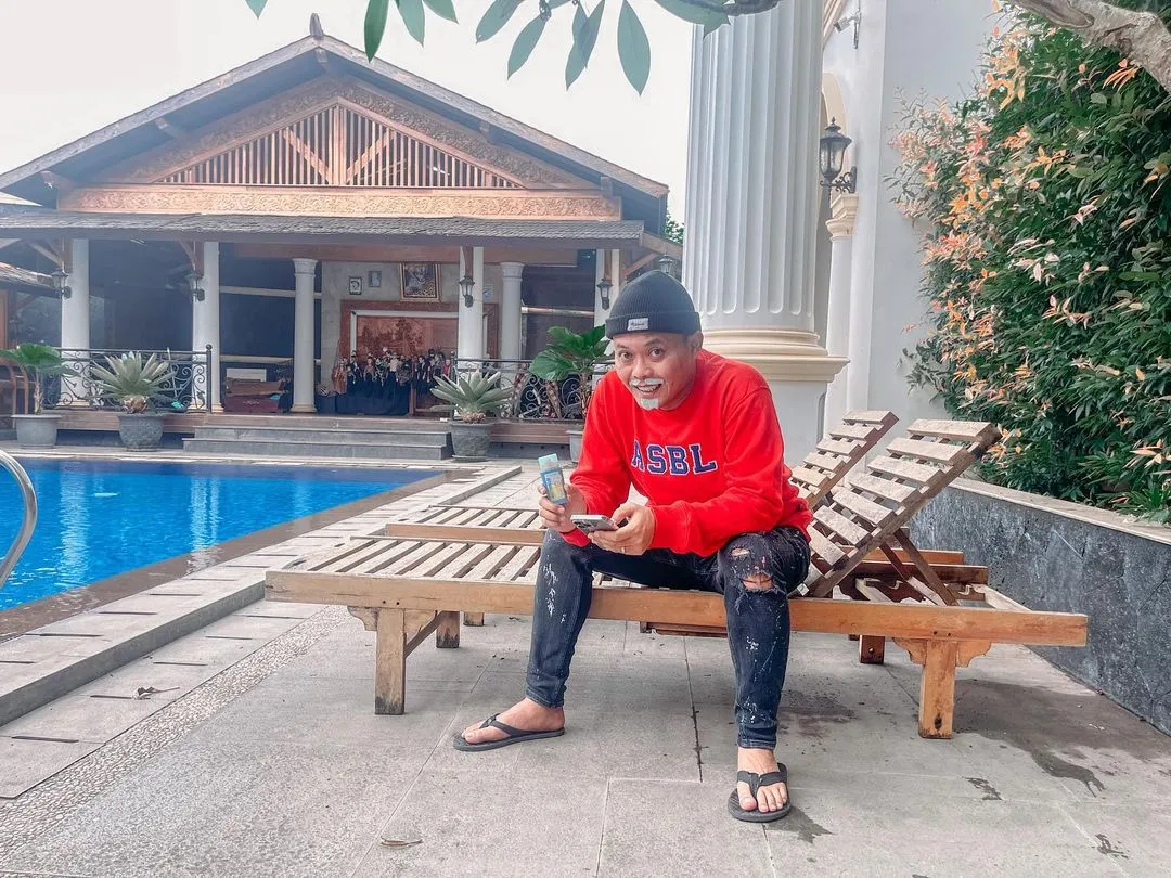Deretan Artis Indonesia yang Mengaku Tinggal di Rumah Angker 9 Rumah Sule
