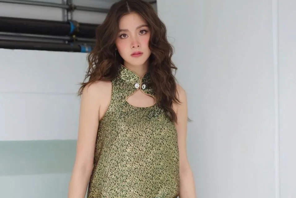 Potret Gaya Terkini Baifern Pimchanok, Pemeran Nam di Film A Little Thing Called Love 11 baifern