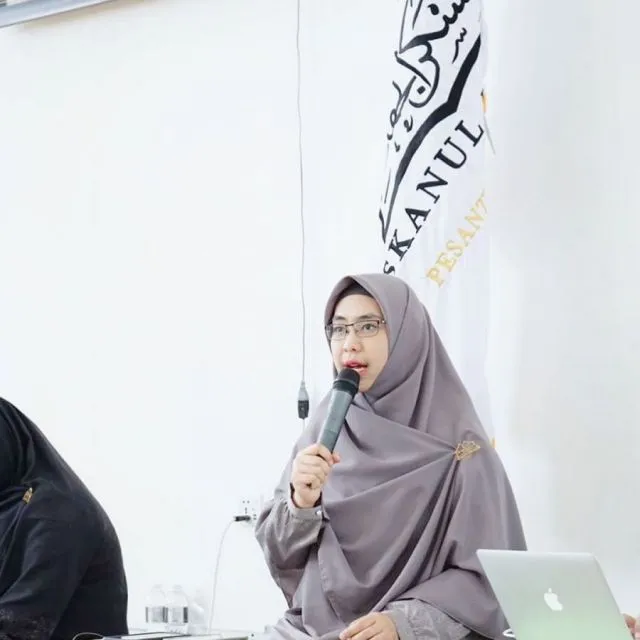 Oki Setiana Dewi Tanggapi Video Ceramahnya yang Beredar, Tegas Tolak KDRT 3 Oki Setiana Dewi minta maaf