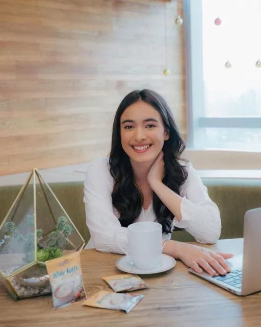 Cita-Cita Terpendam para Artis Sebelum Terjun ke Dunia Hiburan 30 Cita-cita Mawar de Jongh