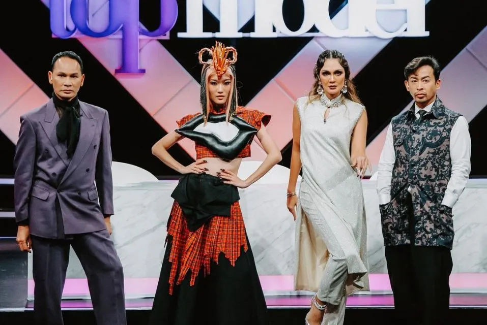 Potret Gaya Modis Ayu Gani, Juri di Indonesian Next Top Model 11 Style cetar Ayu Gani