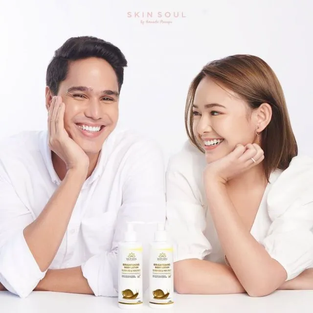 Amanda Manopo Tak Pacaran dengan Mischa, Kritik Warganet yang Suka Berasumsi 4 Mischa jadi model produk skincare milik Amanda Manopo