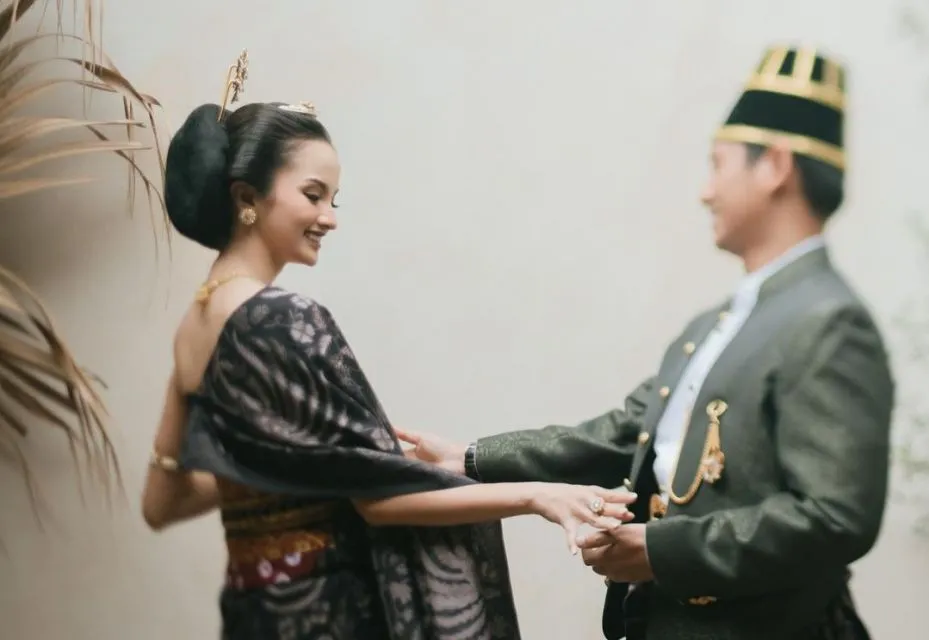 Potret Prewedding Belva Devara dan Sabrina Anggraini, Mengusung Adat Jawa 8 prewedding belva dan sabrina